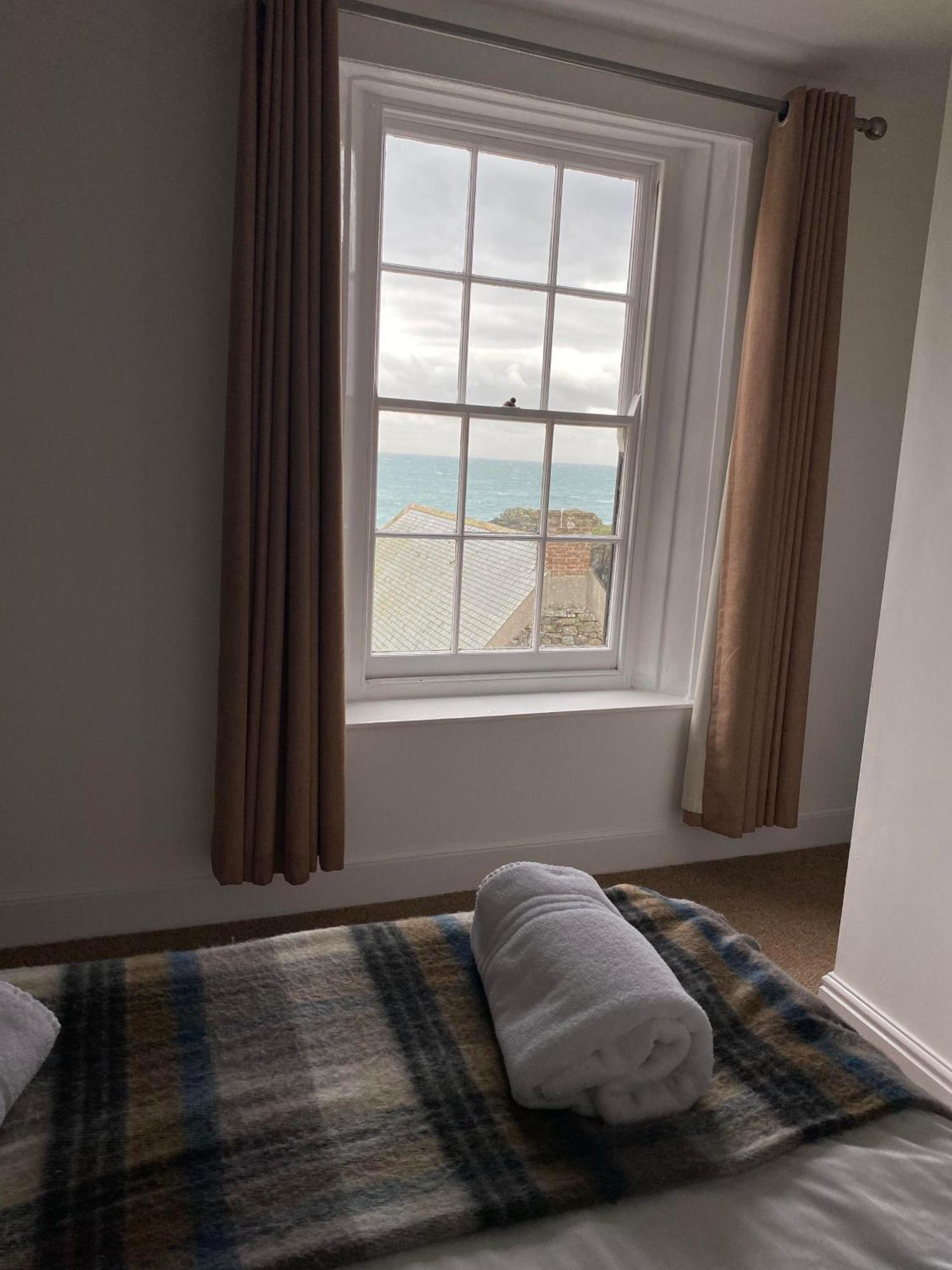 Cadgwith Cove Inn Habitación foto